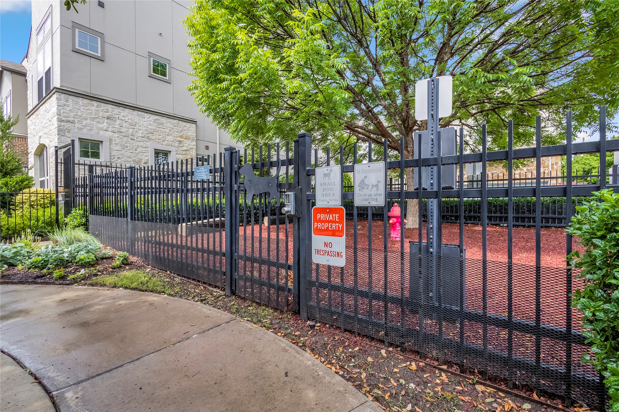 5485 Beecher Street Dallas TX 75209