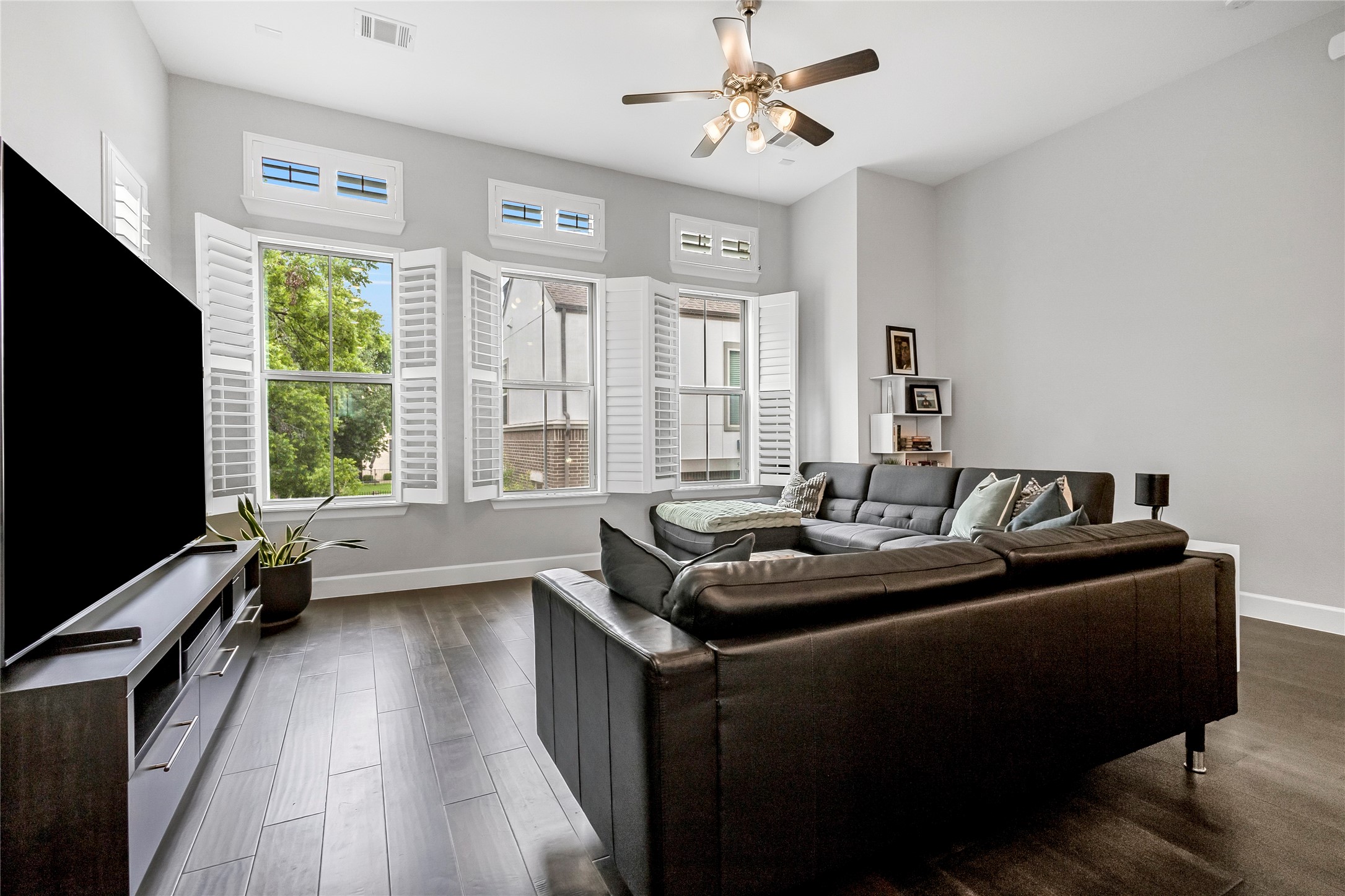 5485 Beecher Street Dallas TX 75209