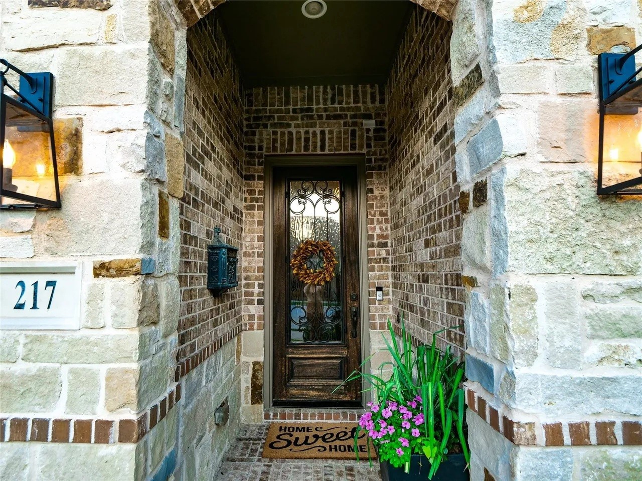 217 Warwick Boulevard Lewisville TX 75056