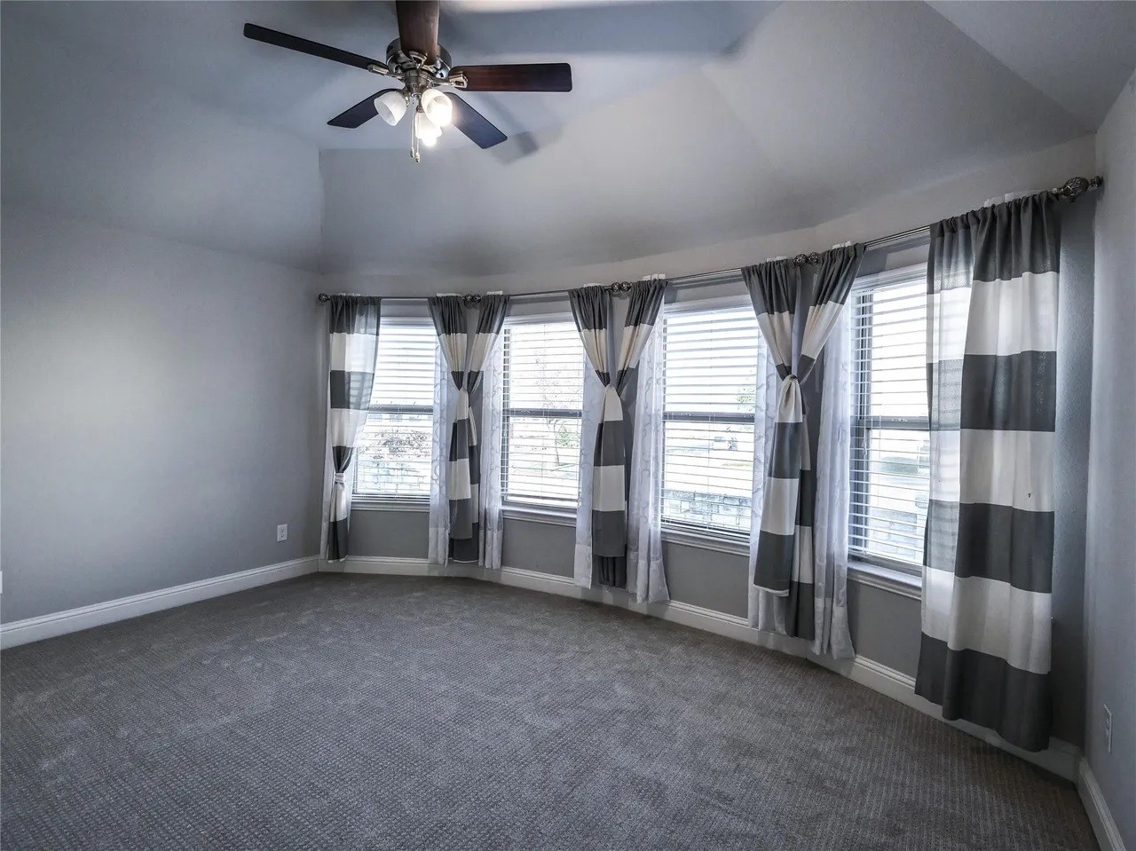 217 Warwick Boulevard Lewisville TX 75056