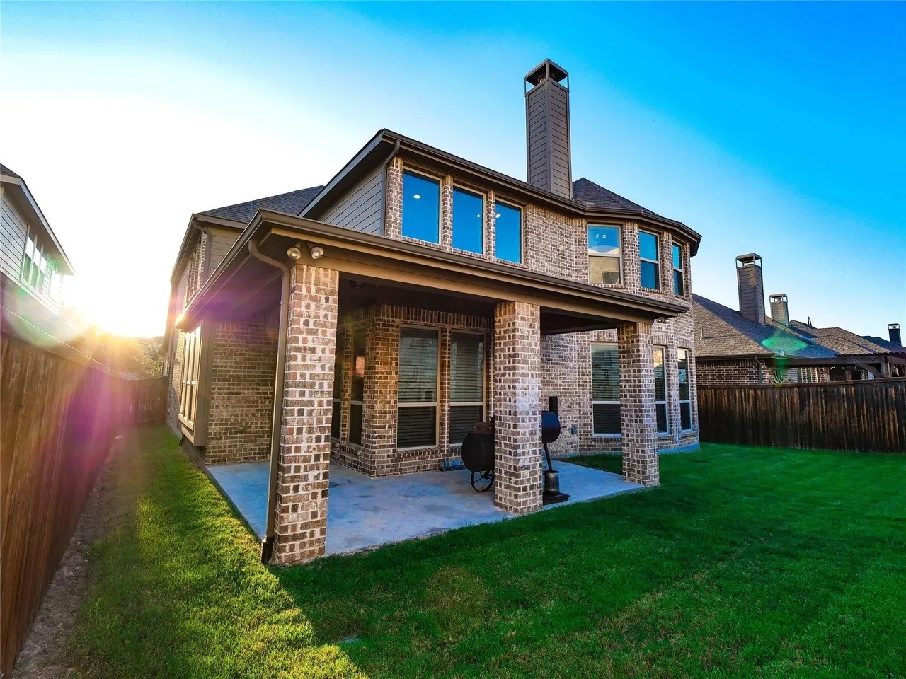 217 Warwick Boulevard Lewisville TX 75056