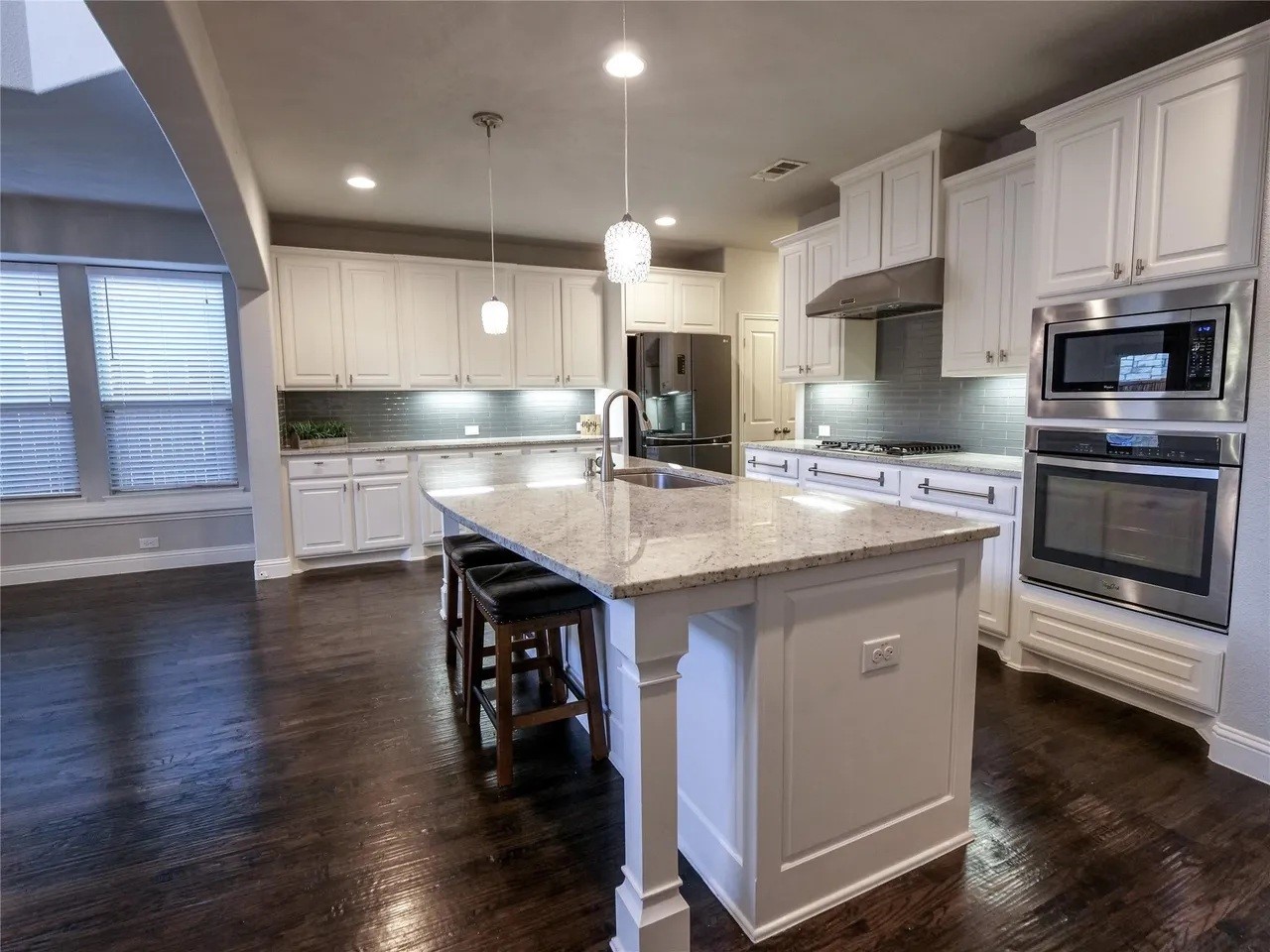 217 Warwick Boulevard Lewisville TX 75056