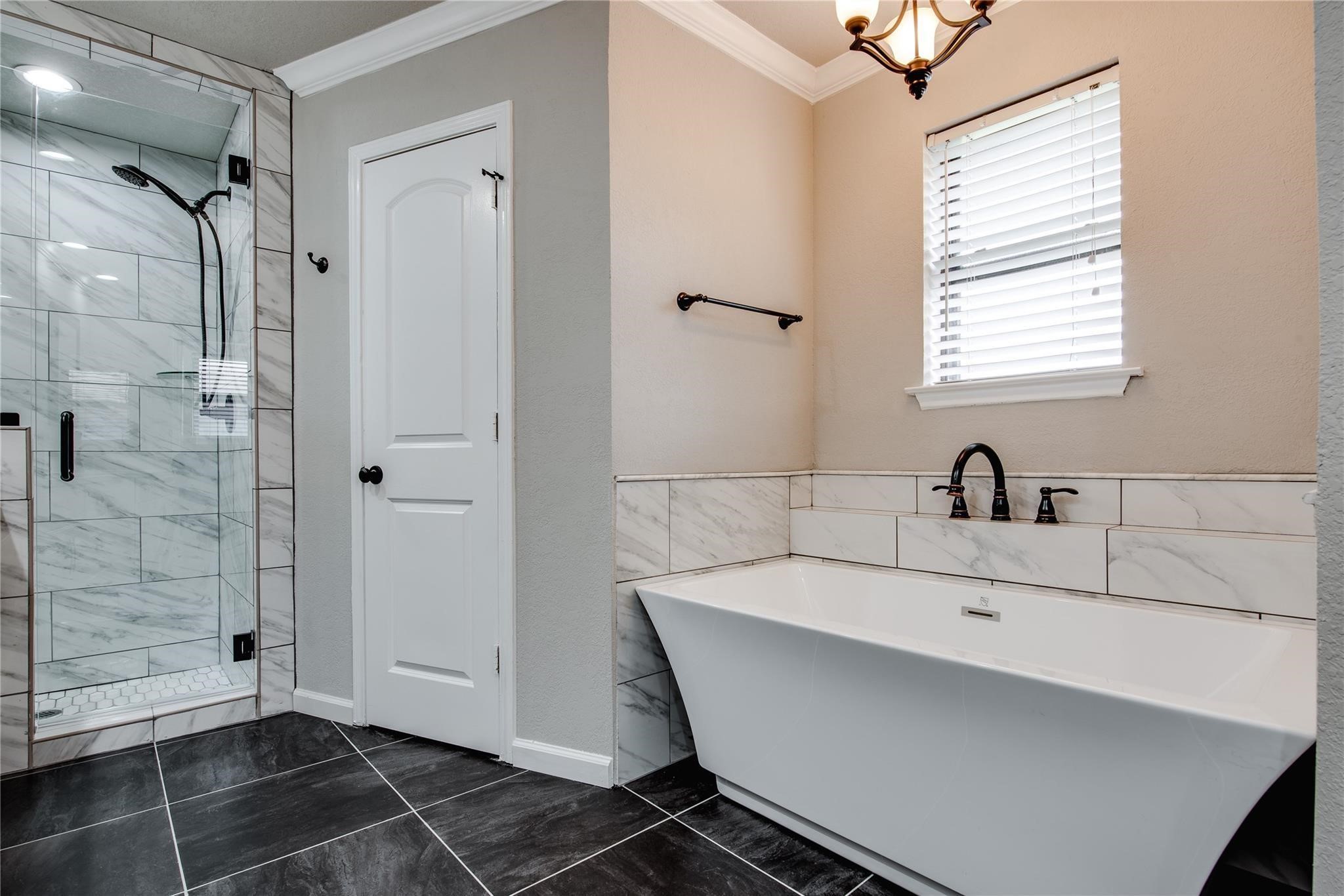 8966 Hialeah Circle S North Richland Hills TX 76182