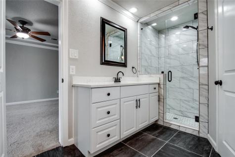 8966 Hialeah Circle S North Richland Hills TX 76182