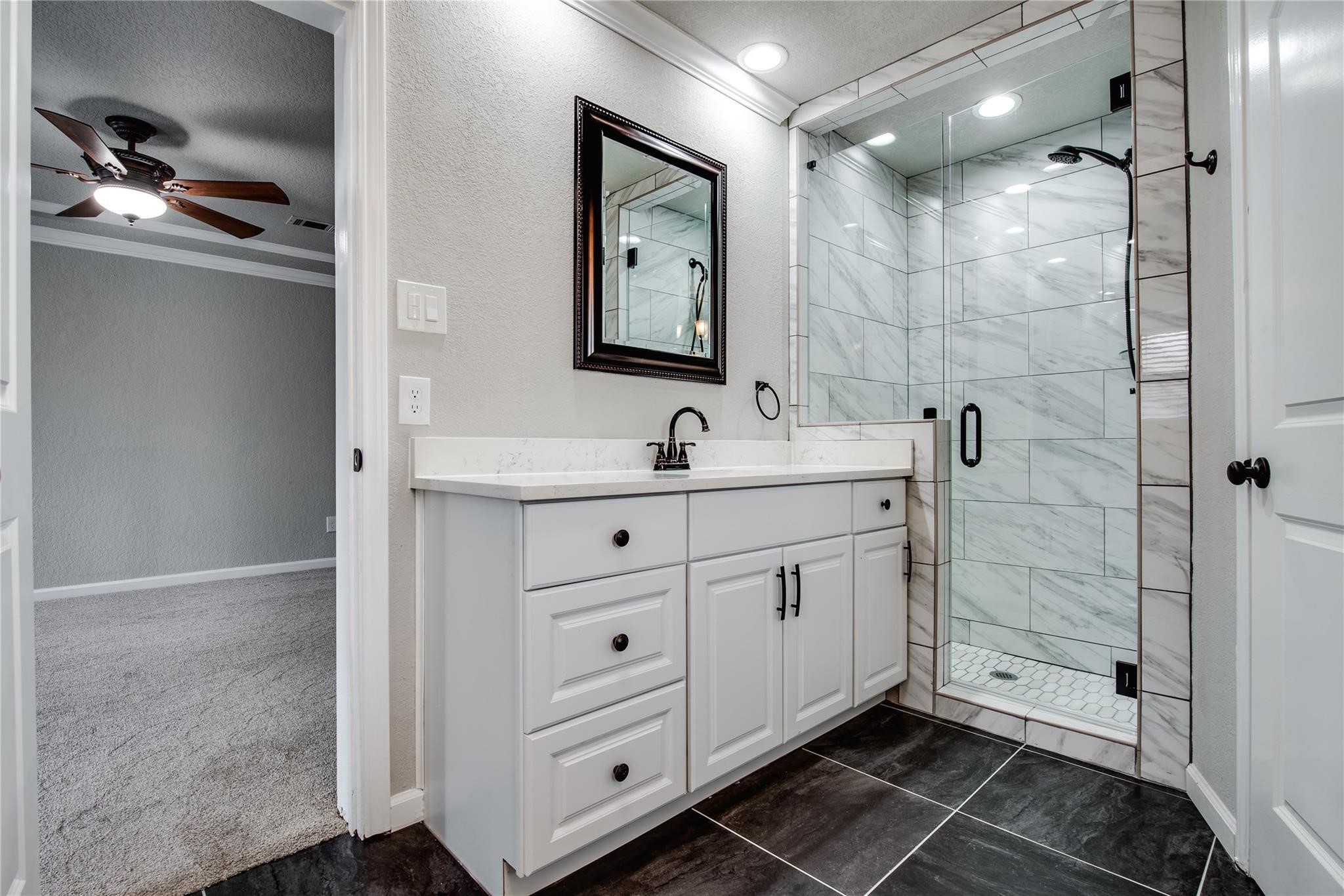 8966 Hialeah Circle S North Richland Hills TX 76182