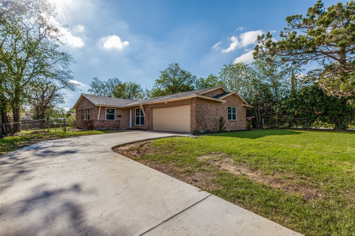 526 Southport Drive Dallas TX 75232