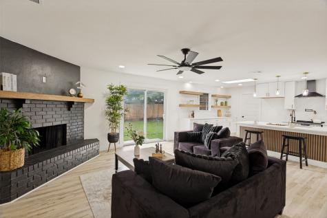 3816 Springbranch Drive Benbrook TX 76116
