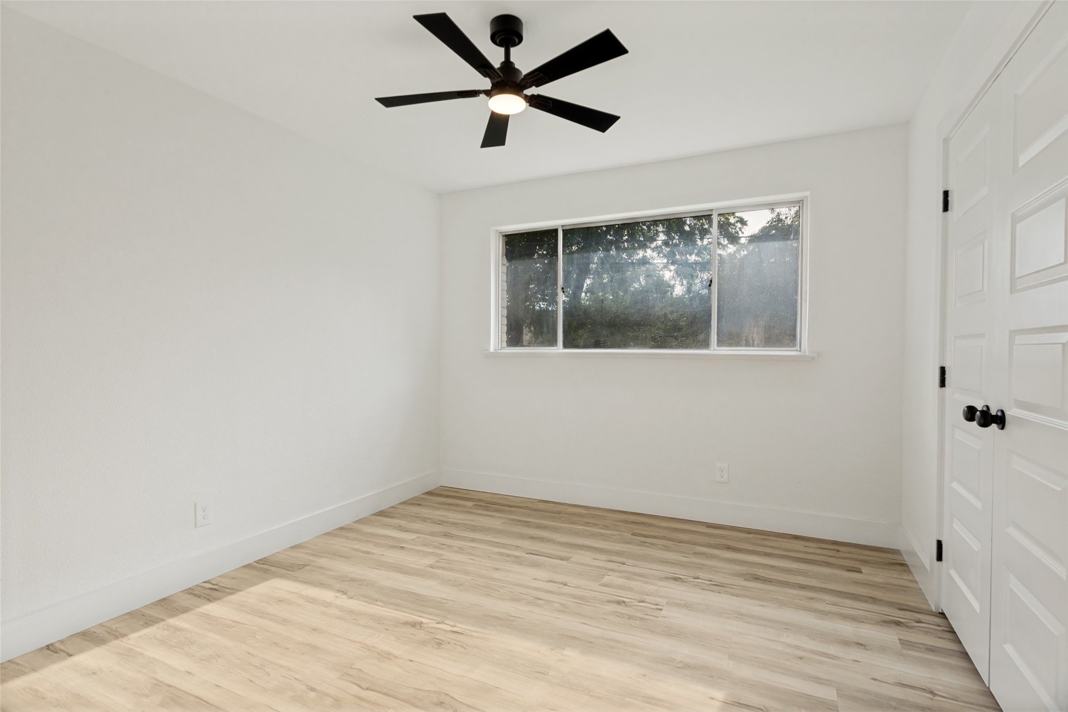 3816 Springbranch Drive Benbrook TX 76116