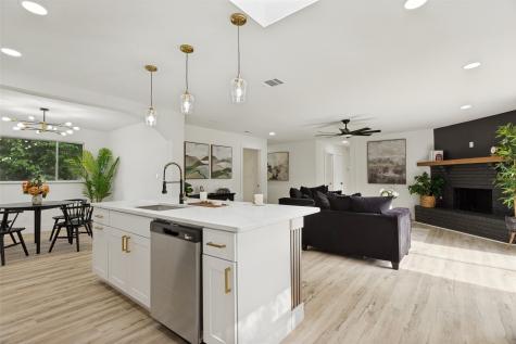 3816 Springbranch Drive Benbrook TX 76116