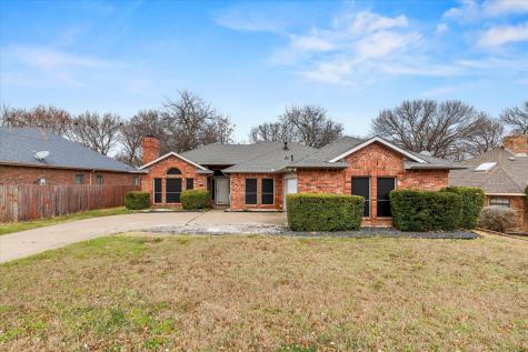1021 Crestwood Court Desoto TX 75115