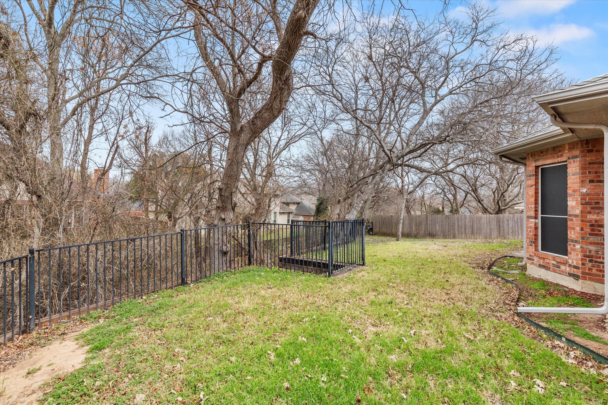 1021 Crestwood Court Desoto TX 75115