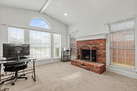 1021 Crestwood Court Desoto TX 75115
