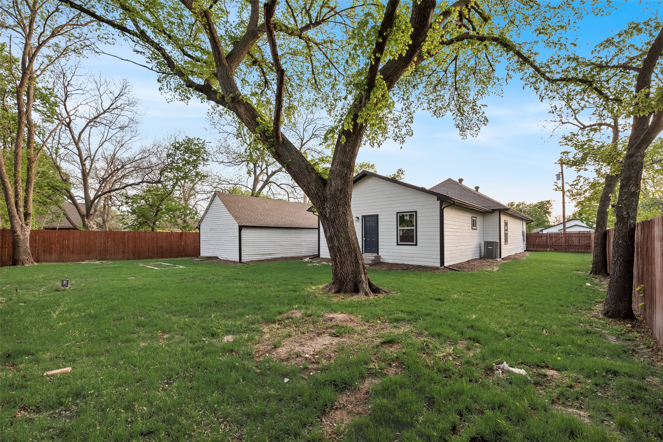 1014 Trinity Street Cleburne TX 76031
