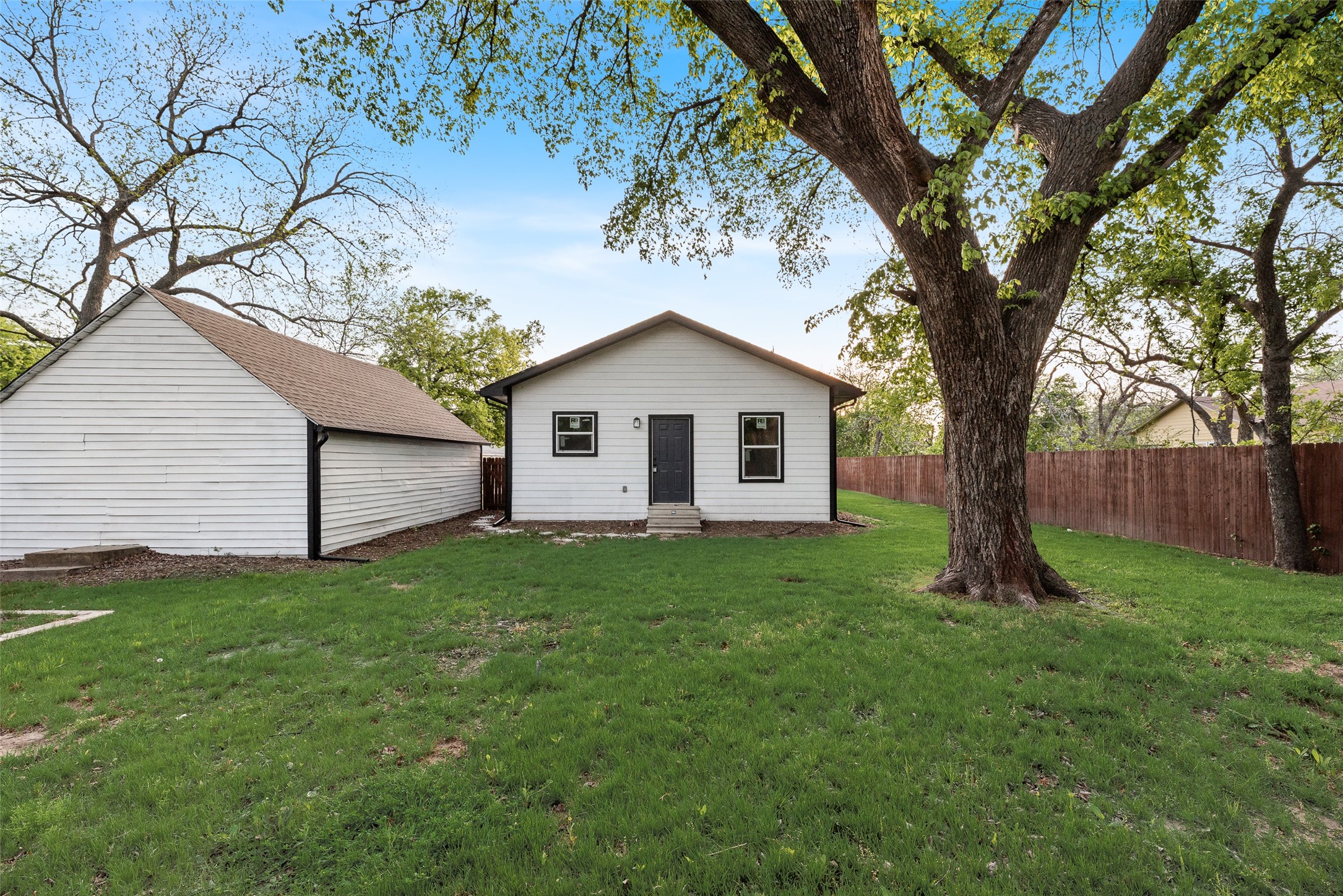 1014 Trinity Street Cleburne TX 76031