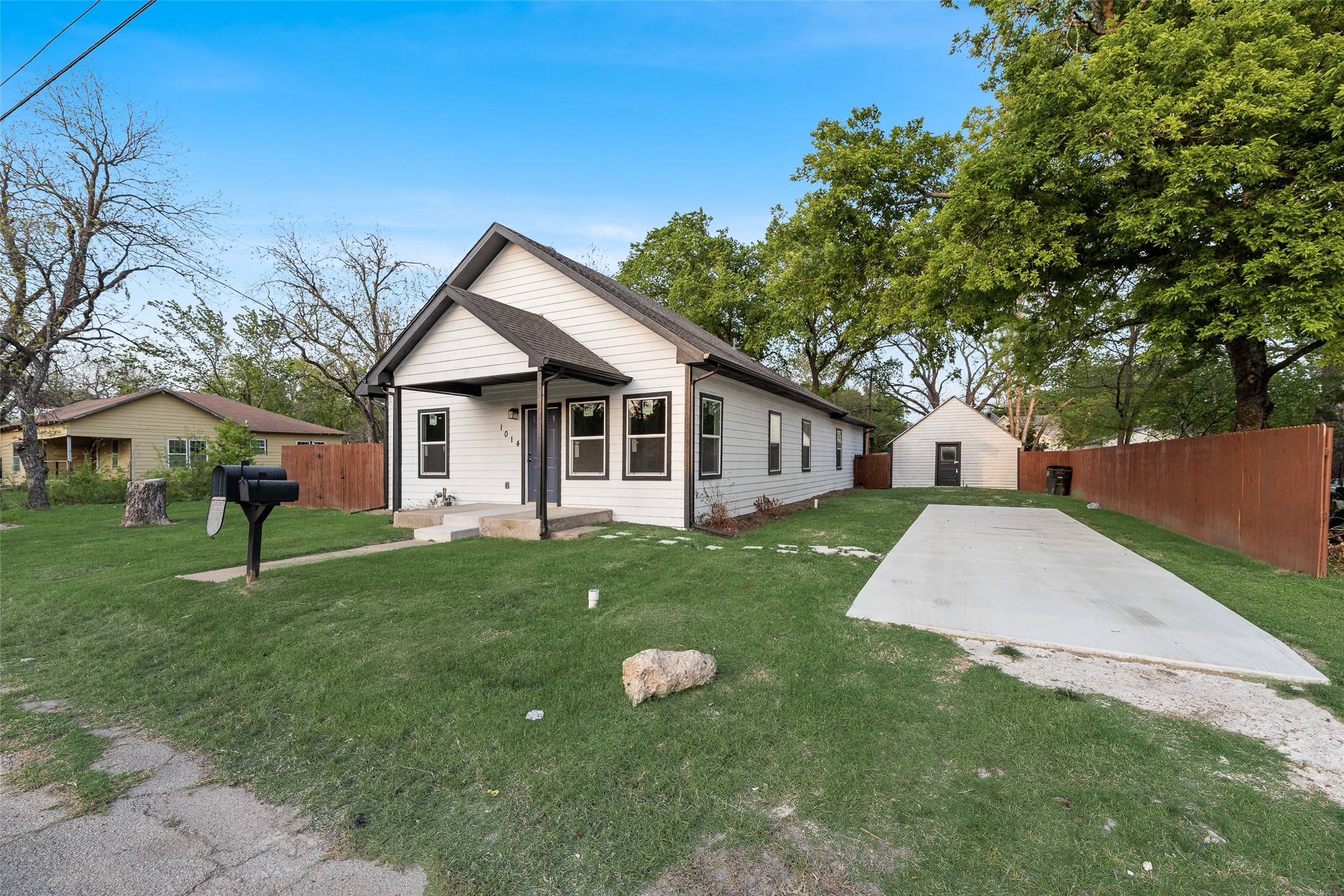 1014 Trinity Street Cleburne TX 76031
