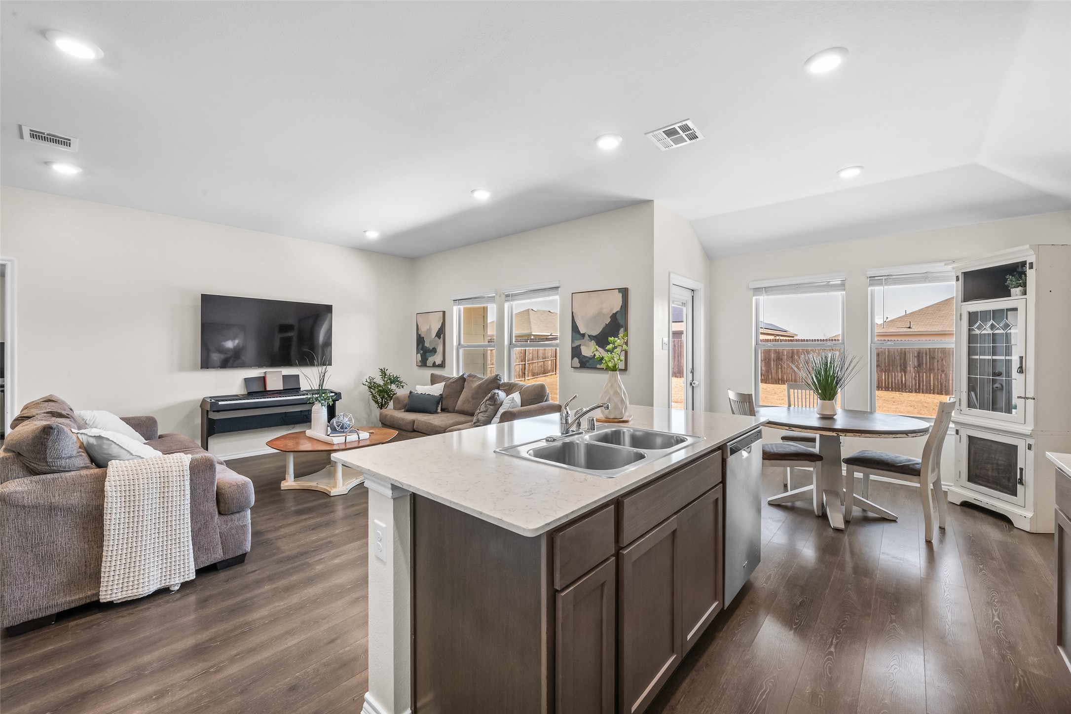 1419 Ella Rose Josephine TX 75189