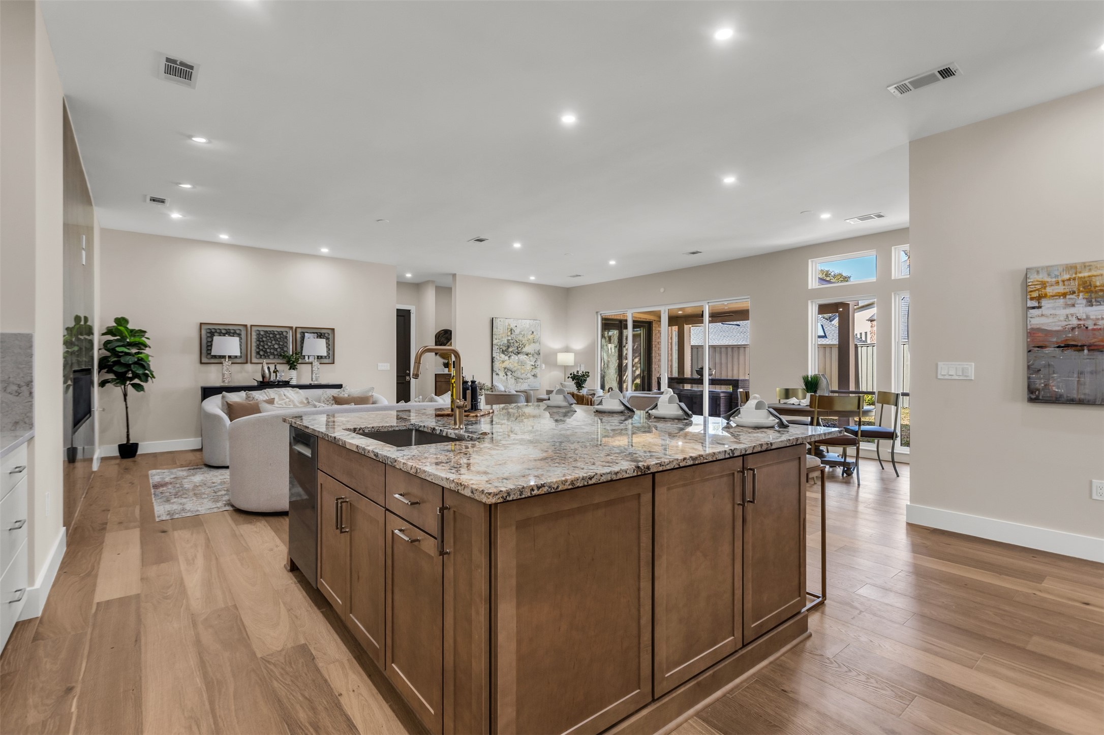 5815 Coolwater Cove Dallas TX 75252