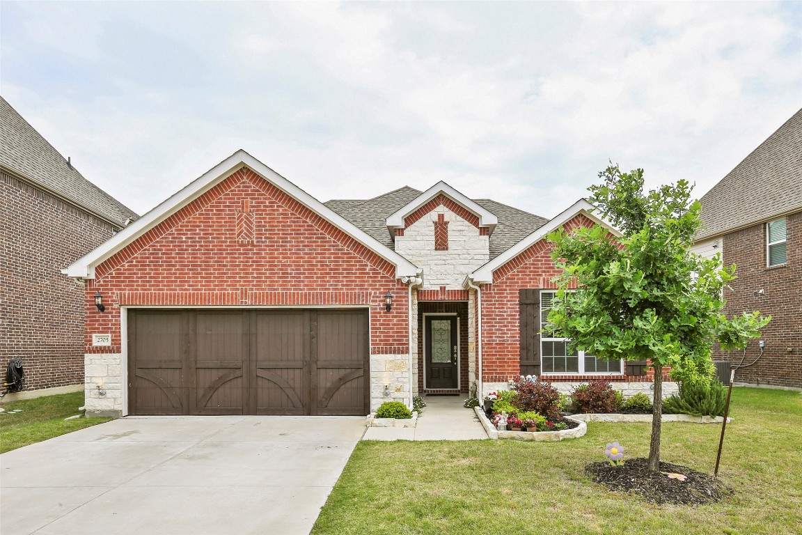 2705 Carya Trail Garland TX 75044