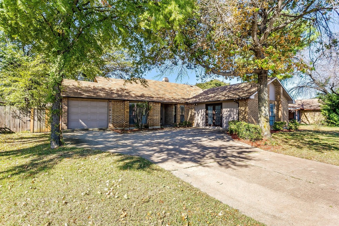 2320 Escalante Avenue Fort Worth TX 76112