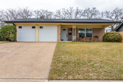 1909 Woodoak Drive Irving TX 75060