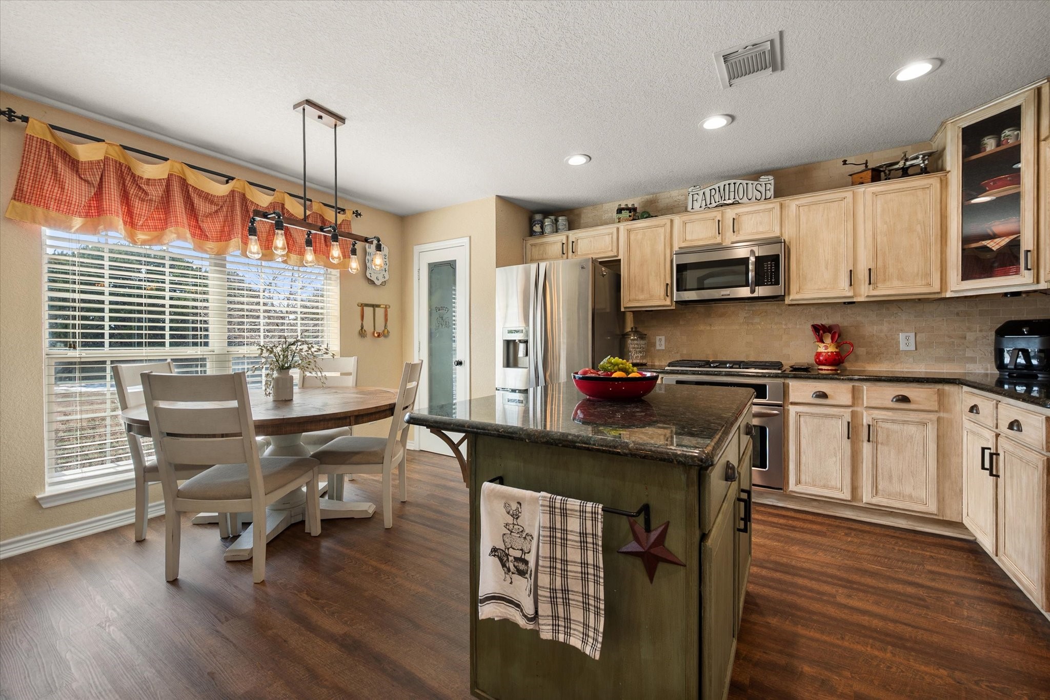 1917 Bentwater Parkway Granbury TX 76049