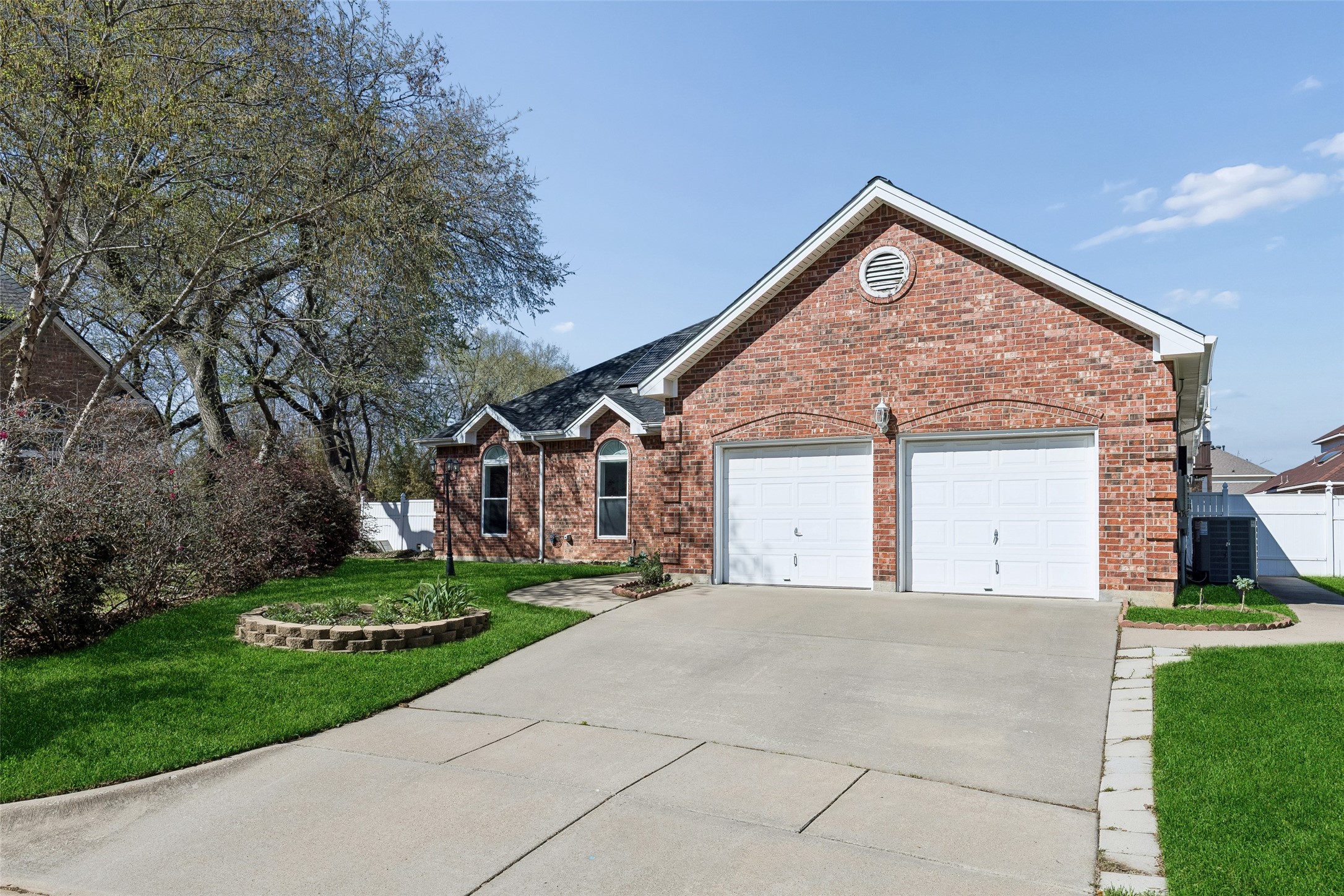 6406 Scotsbluff Court Arlington TX 76001