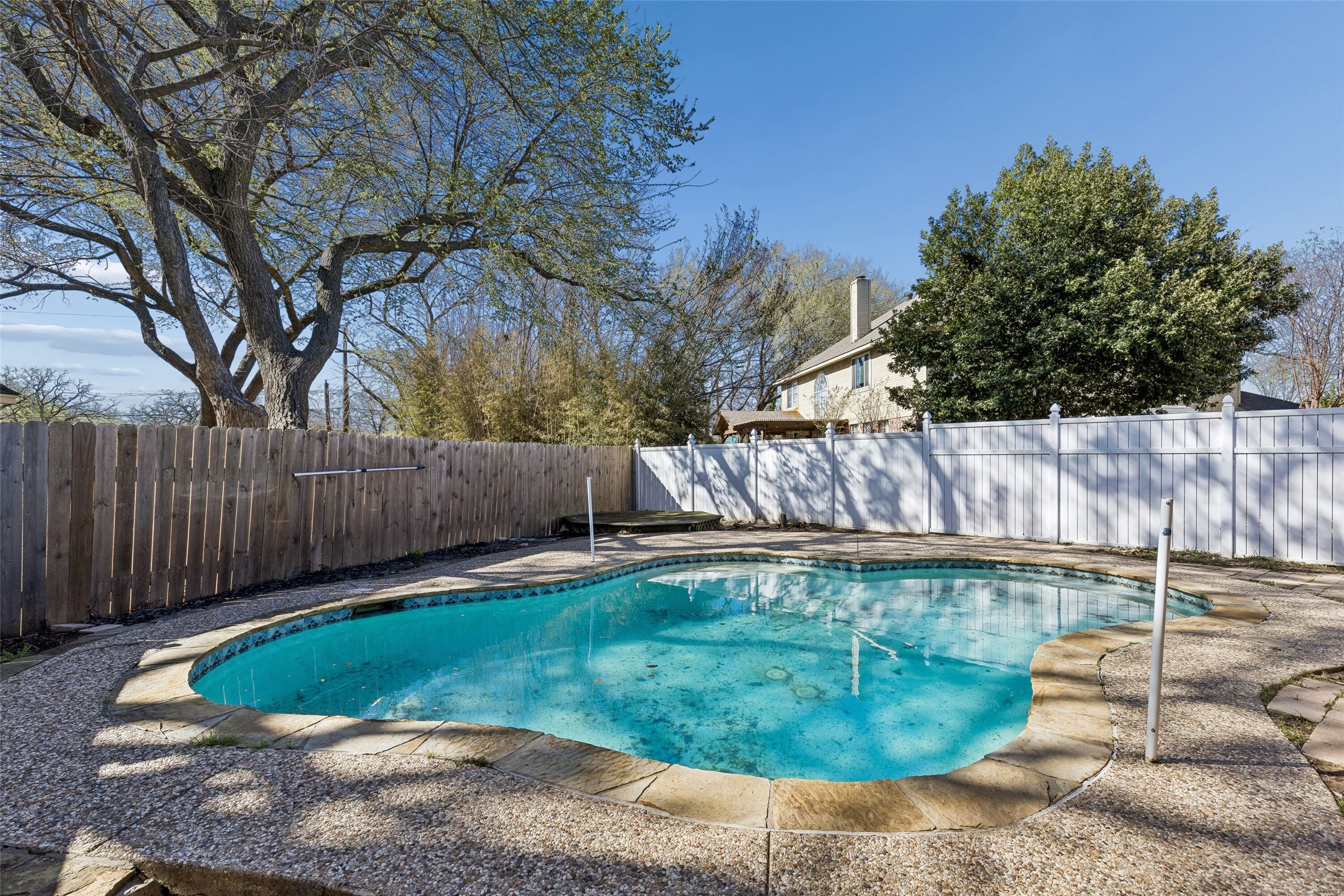 6406 Scotsbluff Court Arlington TX 76001