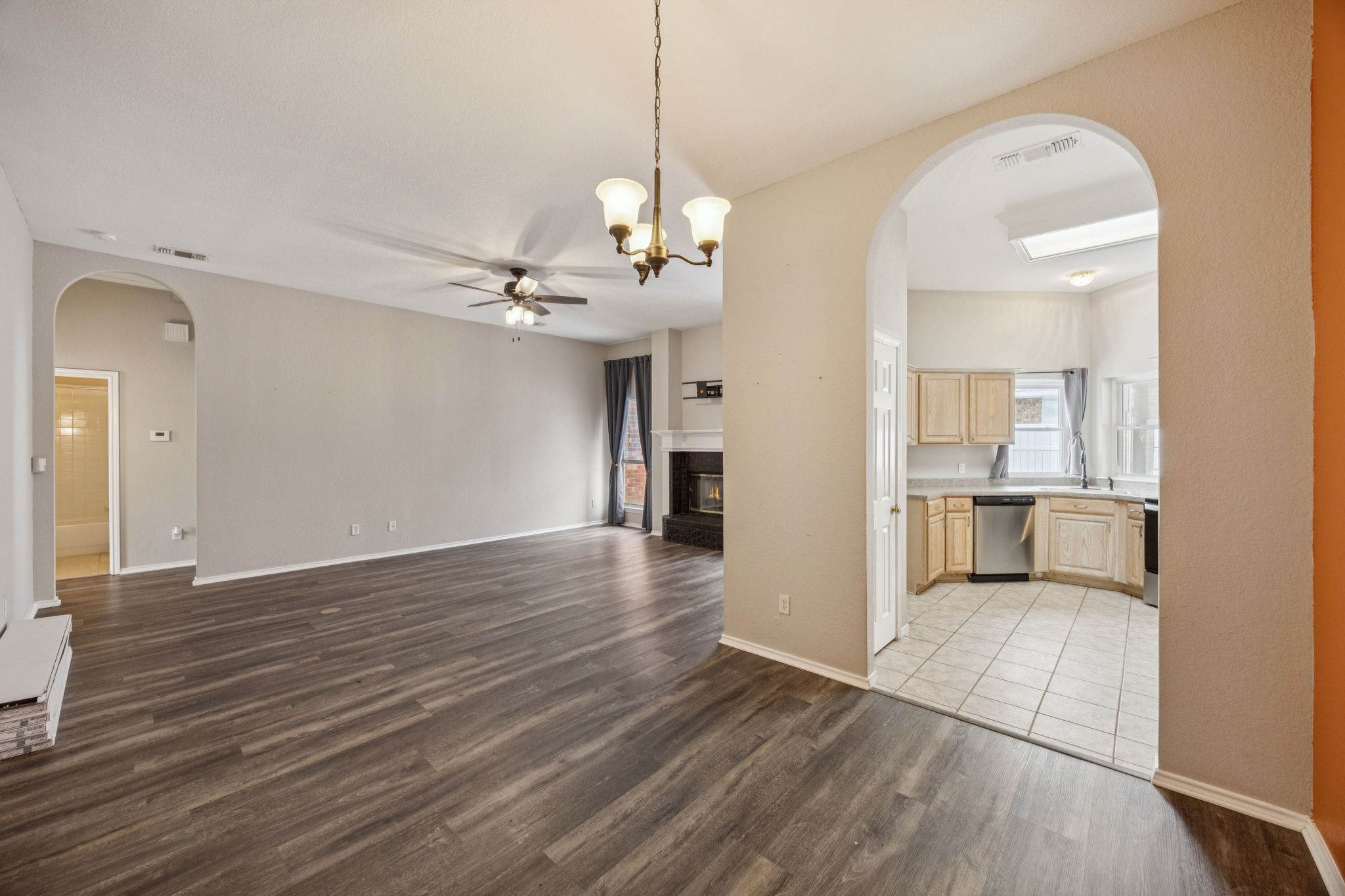 6406 Scotsbluff Court Arlington TX 76001