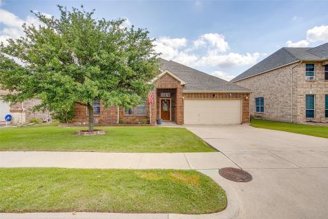 832 Peach Lane Burleson TX 76028