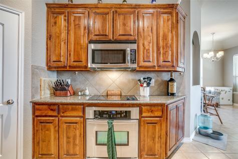 832 Peach Lane Burleson TX 76028
