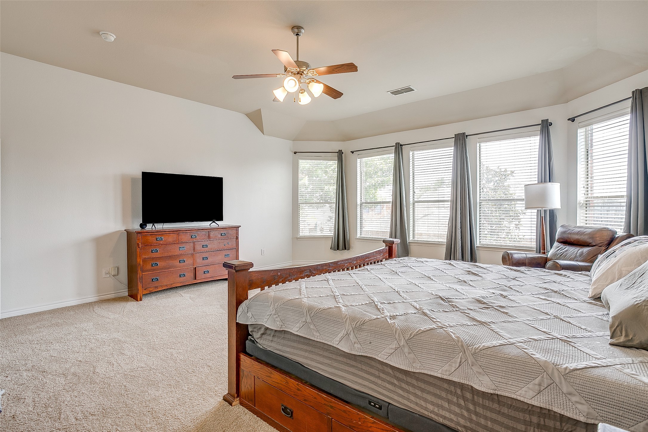 832 Peach Lane Burleson TX 76028