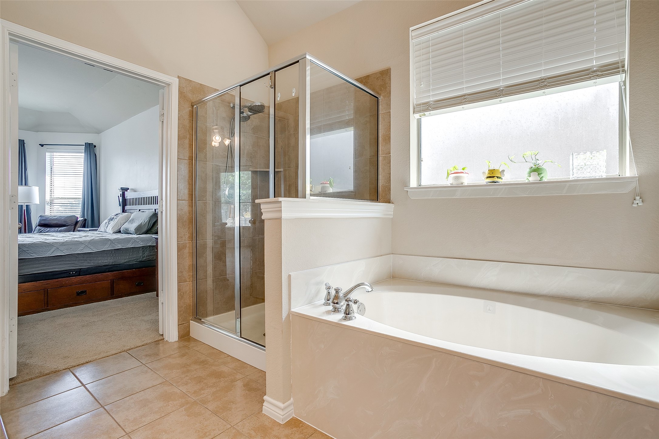 832 Peach Lane Burleson TX 76028