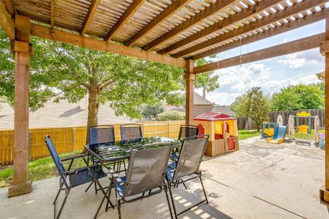 832 Peach Lane Burleson TX 76028