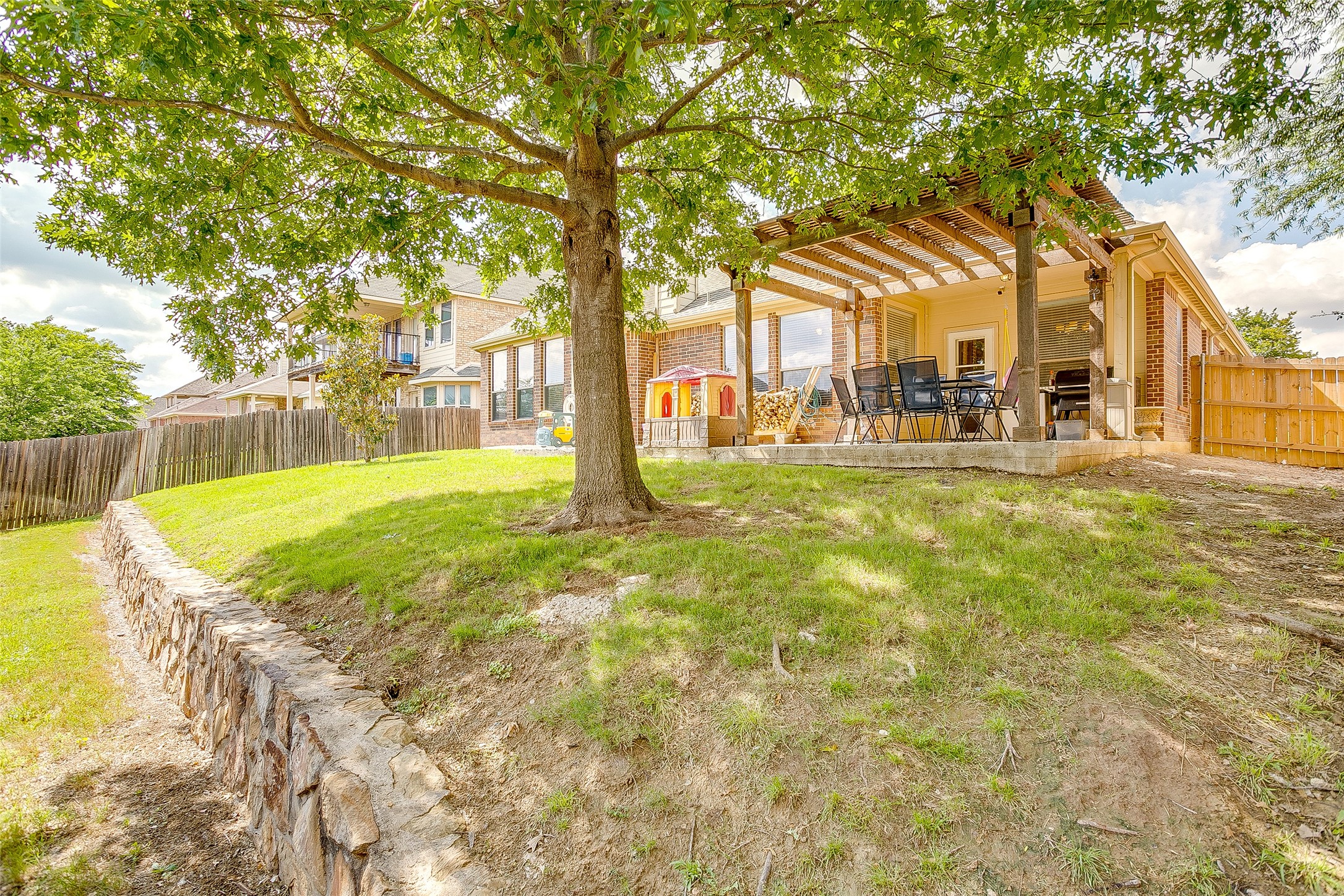 832 Peach Lane Burleson TX 76028