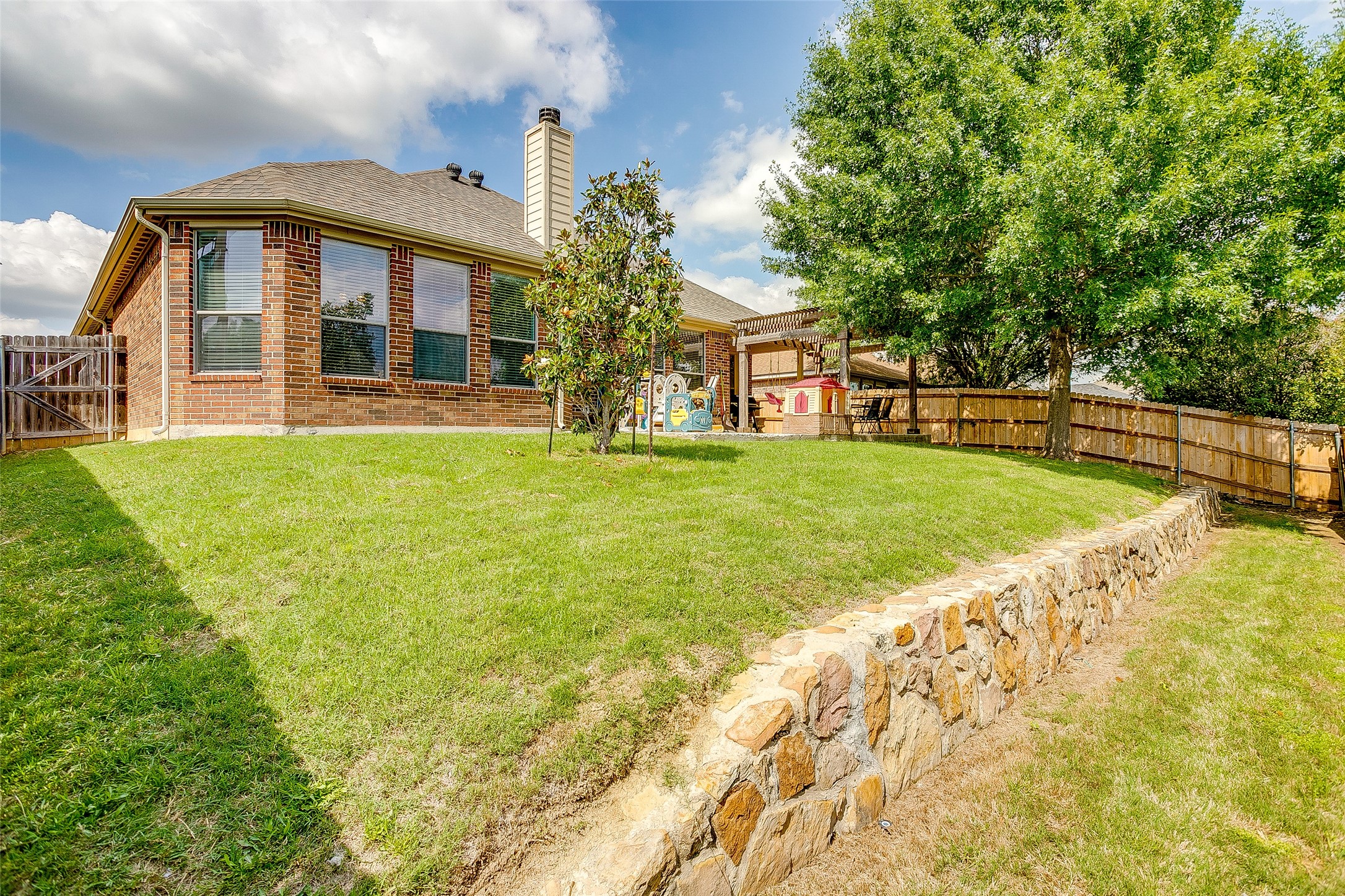832 Peach Lane Burleson TX 76028