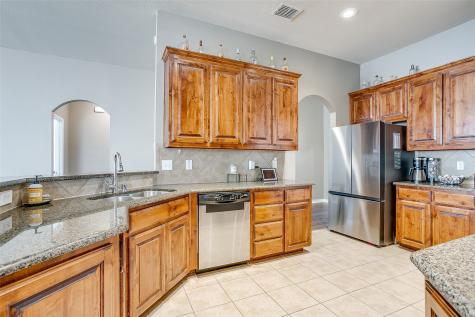 832 Peach Lane Burleson TX 76028