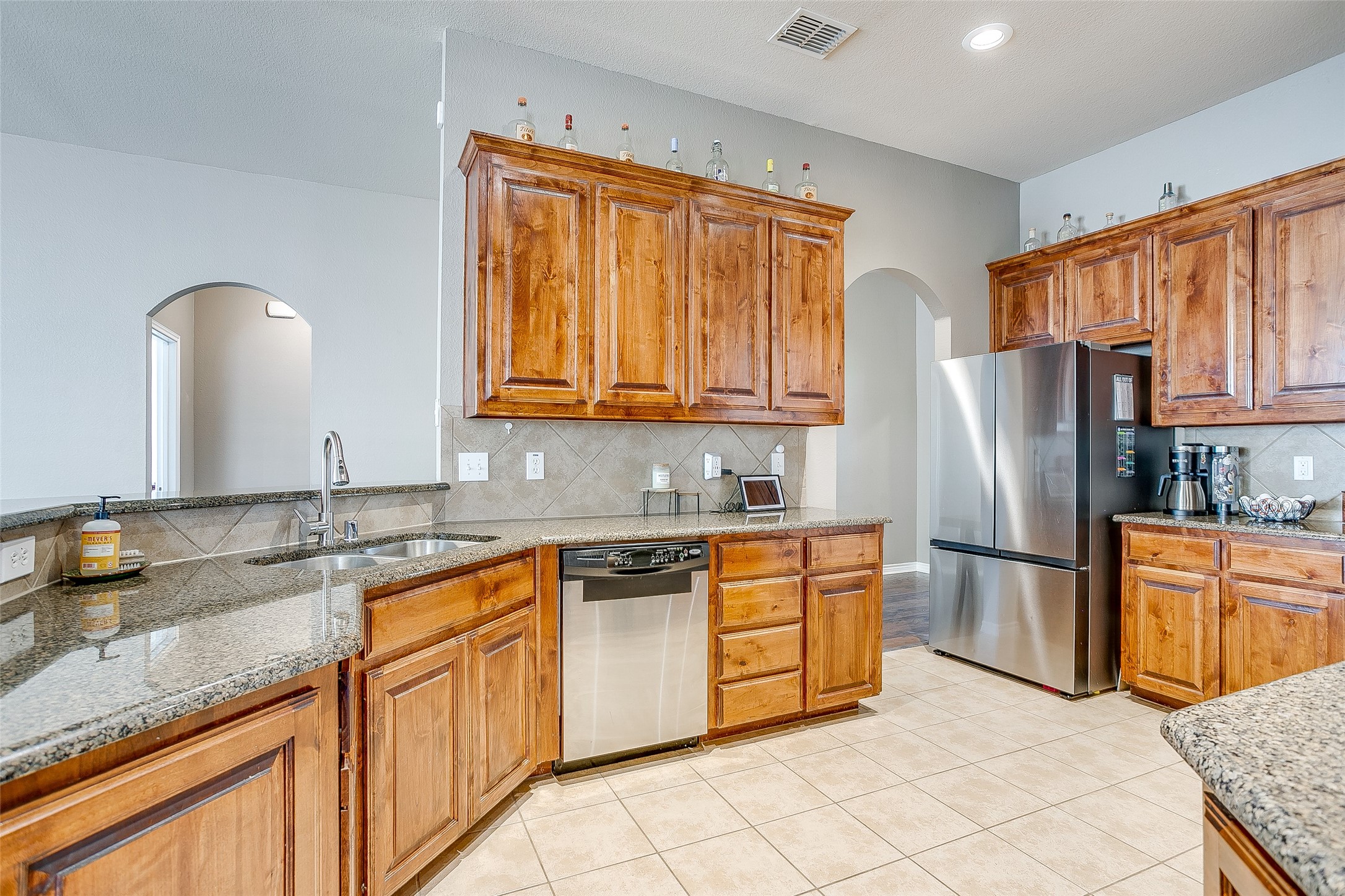 832 Peach Lane Burleson TX 76028