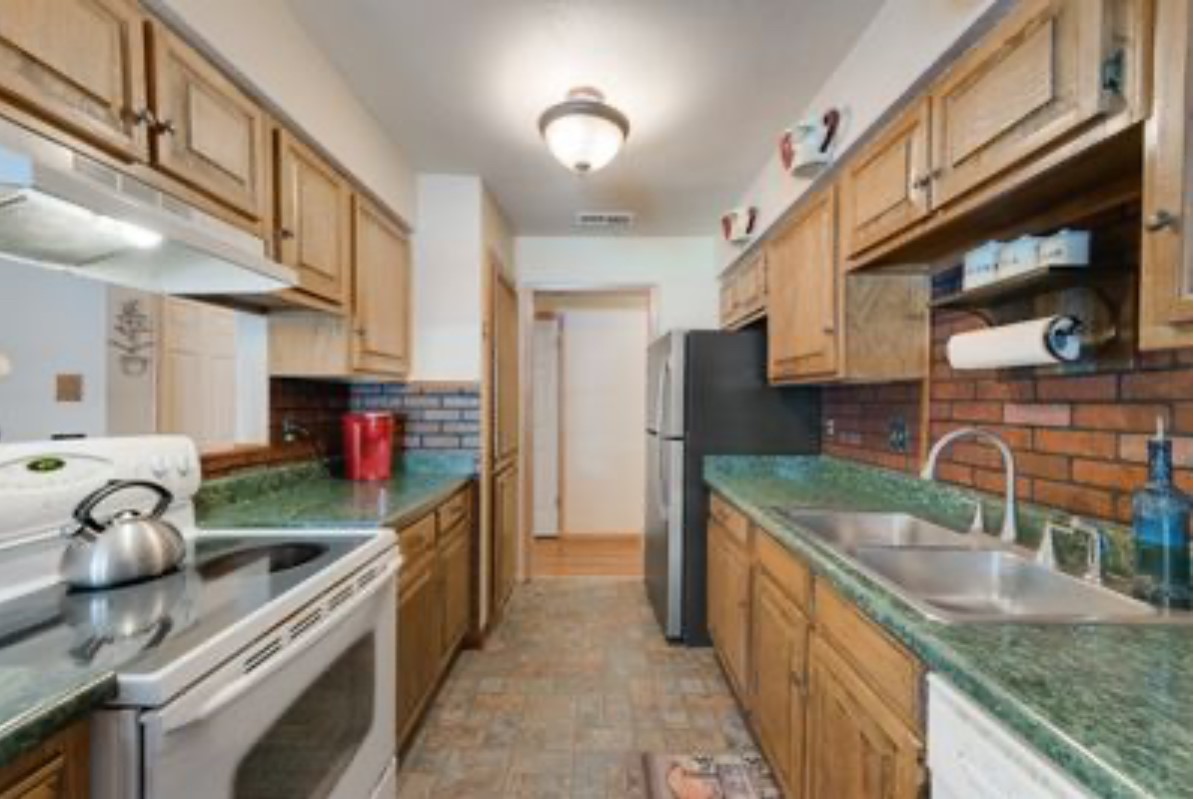 13240 Saratoga Lane Balch Springs TX 75180