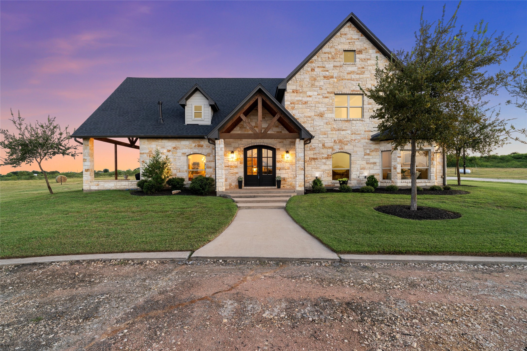 15949 E Us Highway 190 Rogers TX 76569