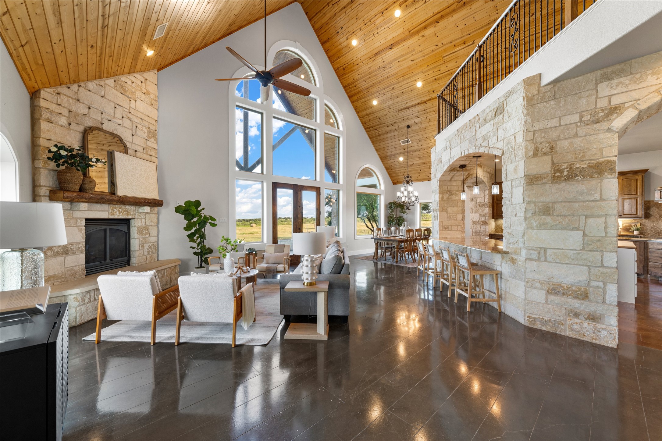 15949 E Us Highway 190 Rogers TX 76569