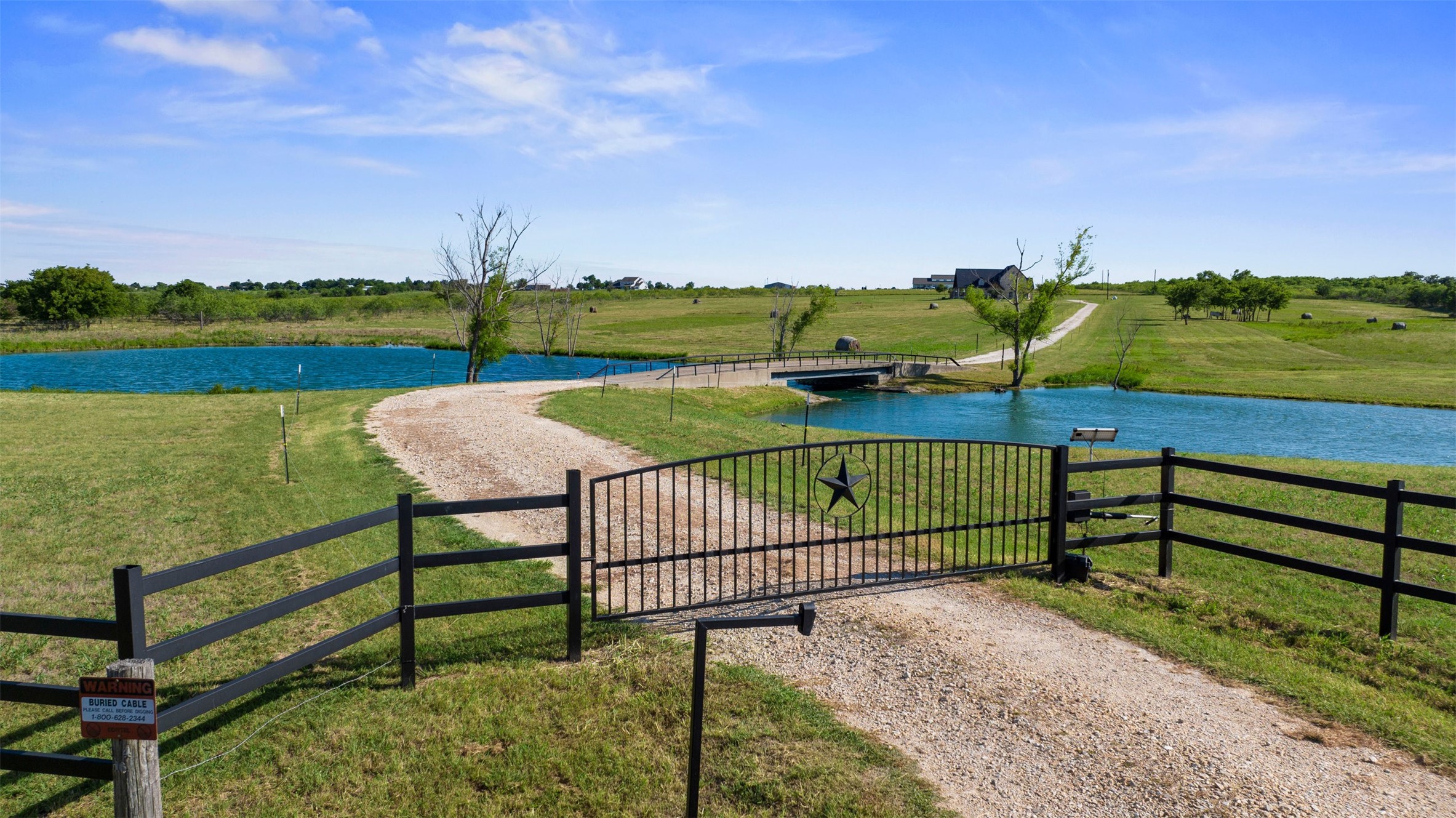 15949 E Us Highway 190 Rogers TX 76569
