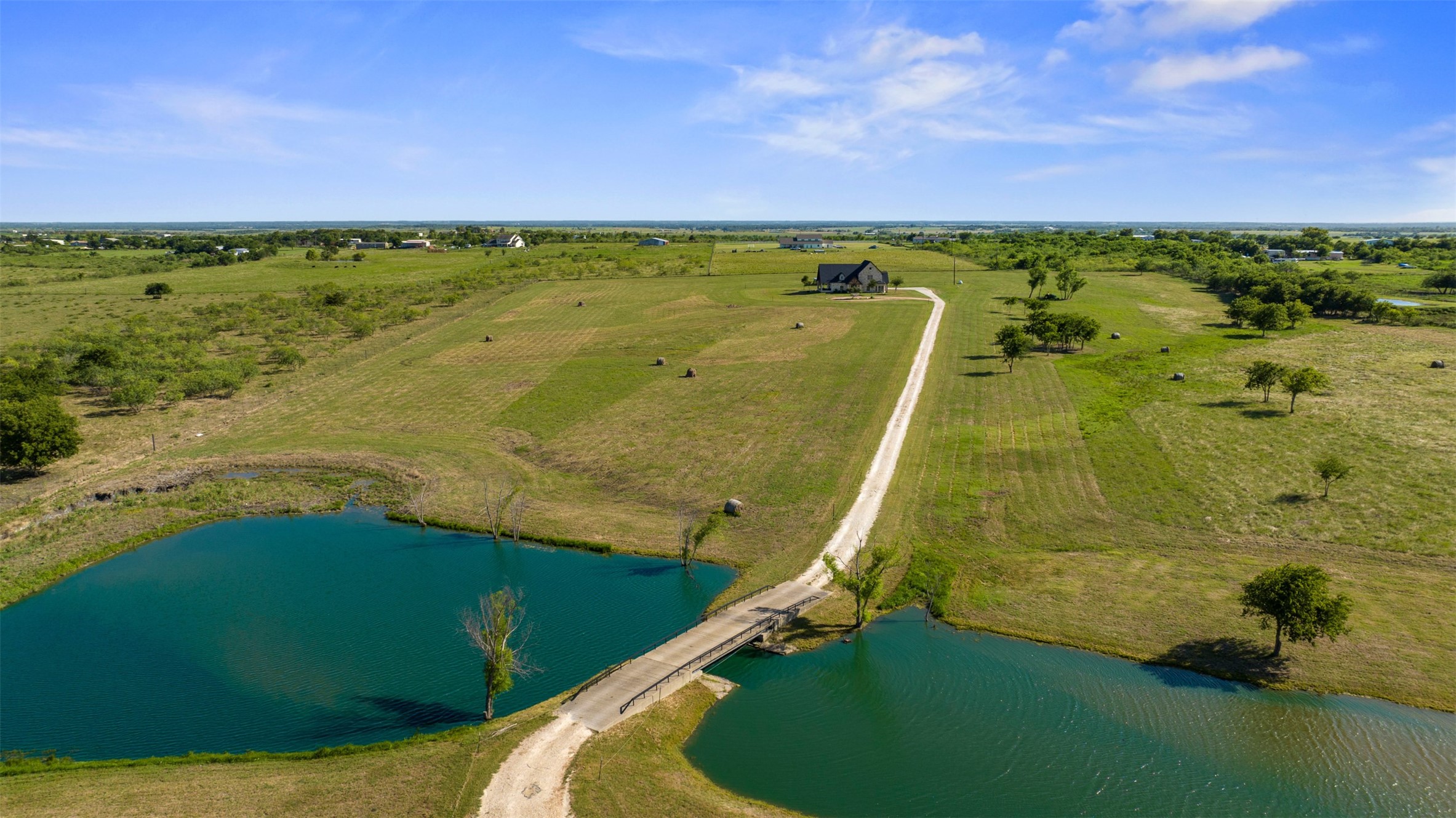15949 E Us Highway 190 Rogers TX 76569