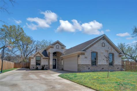 512 Ravenwood Drive Dallas TX 75217