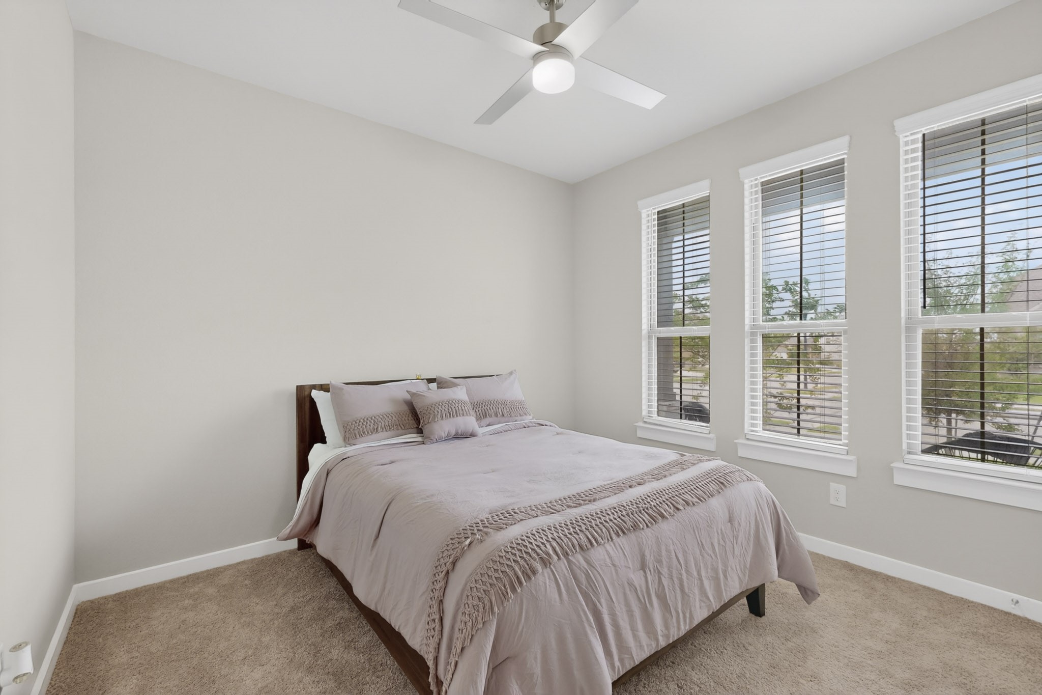 655 Southern Hills Drive Red Oak TX 75154