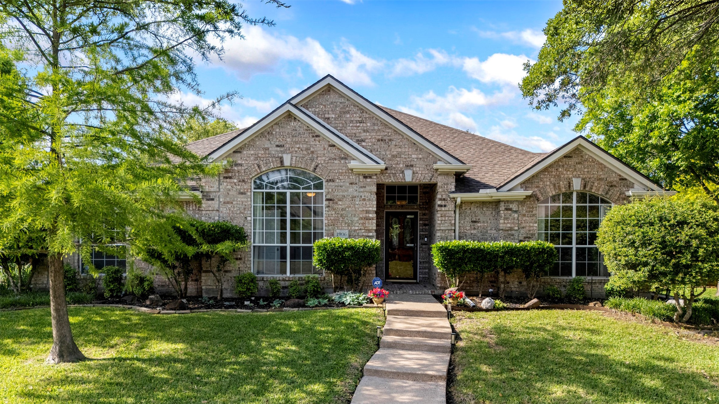 1906 Walnut Hill Drive Rowlett TX 75088