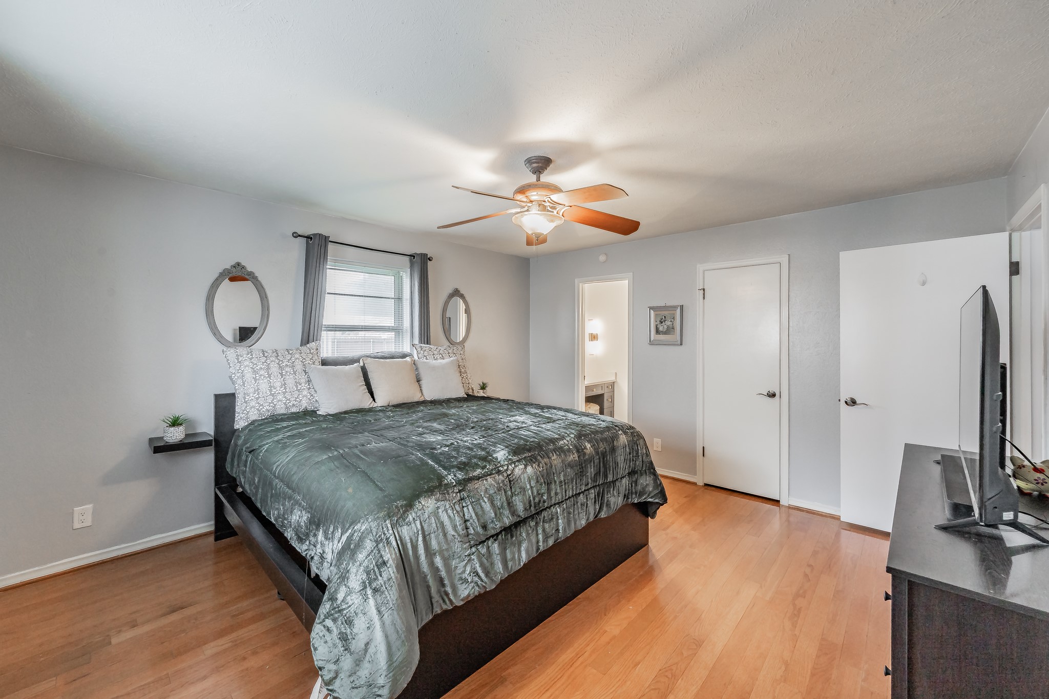 8426 Van Pelt Drive Dallas TX 75228