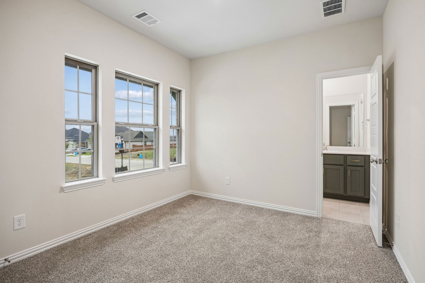 4149 Beale Street Heartland TX 75114