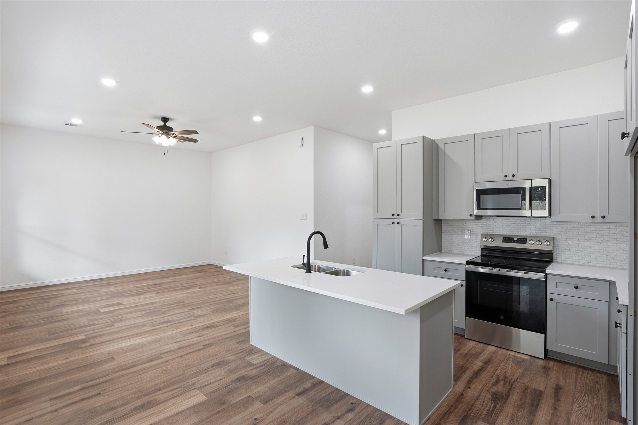5423 Firewood Trail Granbury TX 76048