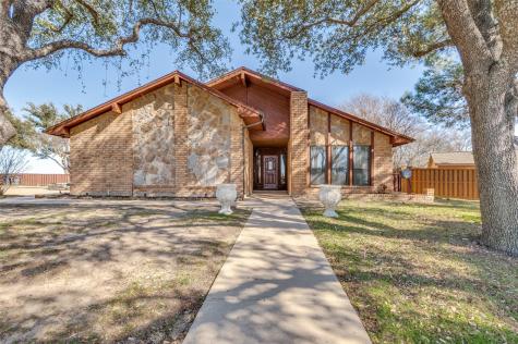 8828 Glen Hollow Drive Fort Worth TX 76179