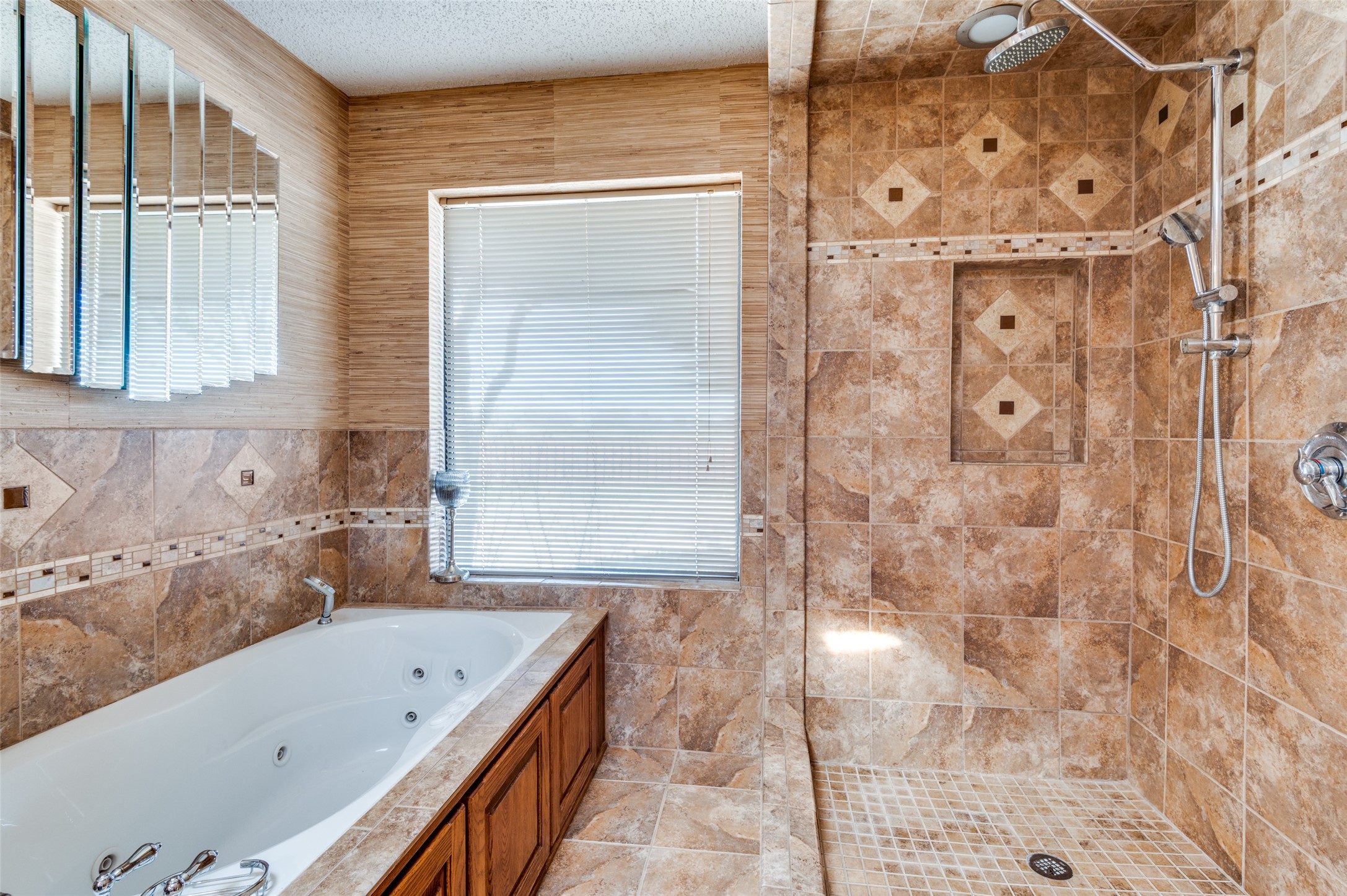 8828 Glen Hollow Drive Fort Worth TX 76179